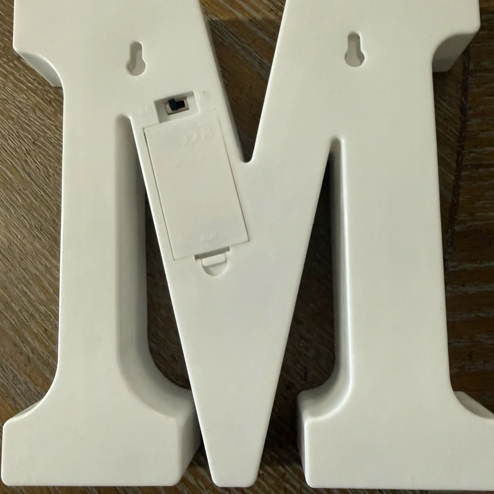 Mr and Mrs Light up LED letter set - Picture 5 of 5